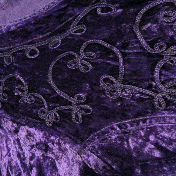 Velvet Romeo & Juliet Top - Picture 13 of 16